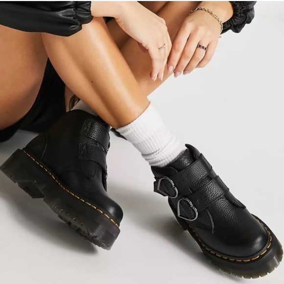 5 🔖 DR MARTENS Dr Devon Heart Leather Platform Boots Black - Picture 4 of 17